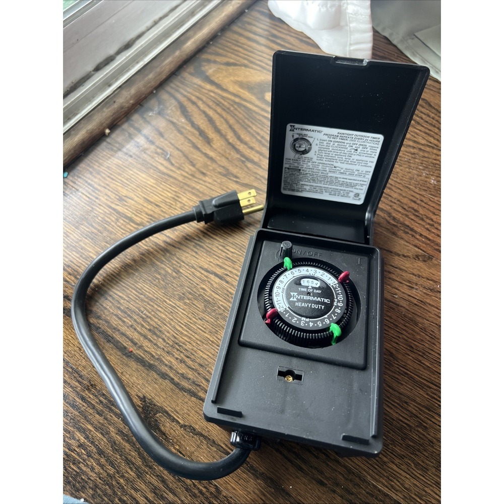 Intermatic Heavy Duty Raintight Outdoor 24 HR Timer Model HB32R WORKS EUC C1